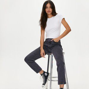 Levi's 501 cropped 24Wx26L